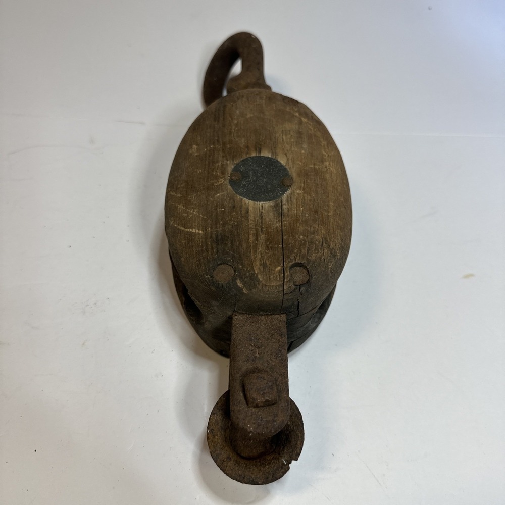 Torrington Union Made Block and Tackle Pulley with Hook, Decoration Only‎